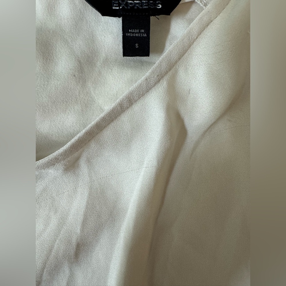 Express Cream Sleeveless Blouse with Shoulder Embellishments - Picture 5 of 6